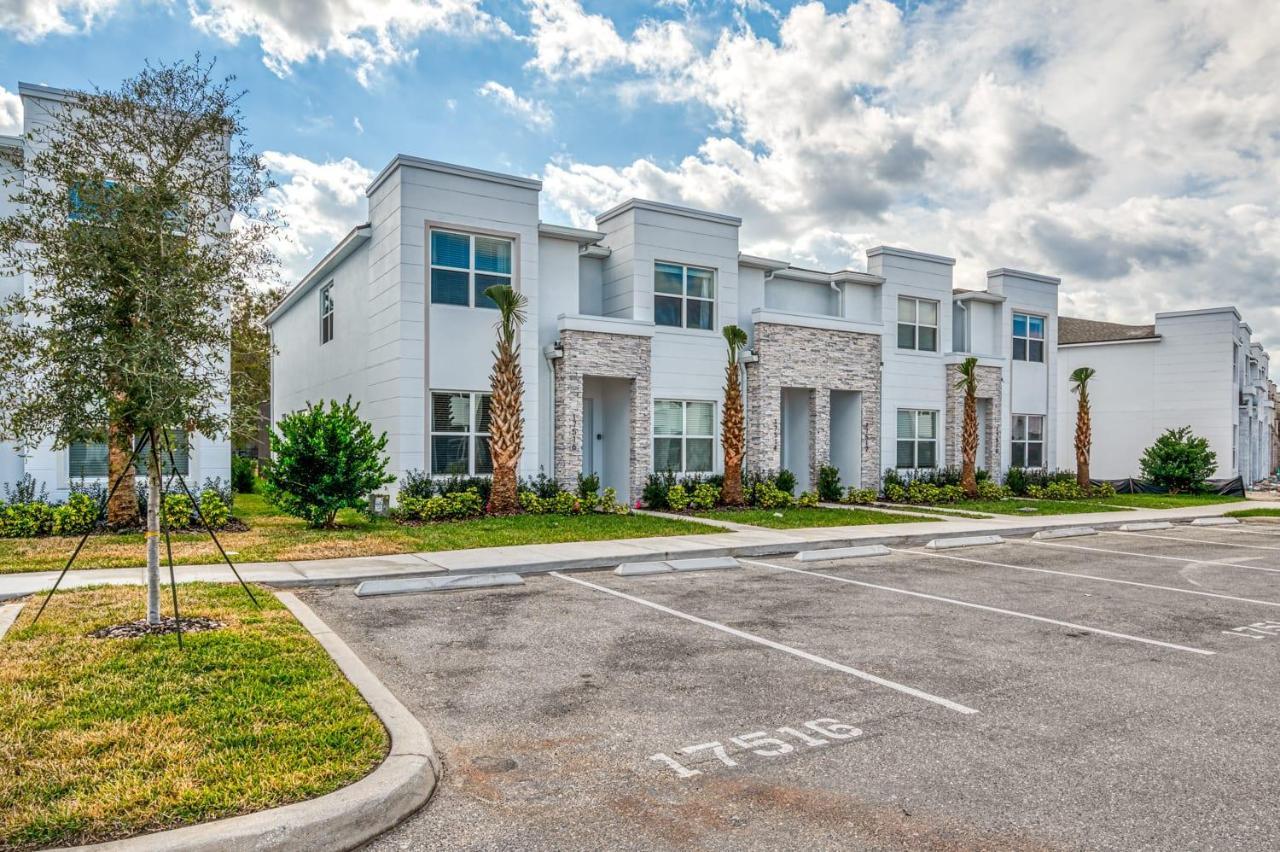 Pleasant Townhome With Private Pool Near Disney Four Corners المظهر الخارجي الصورة